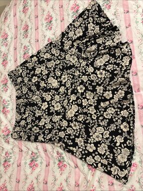 Sag Harbor Black Skirt with Cream Floral Print